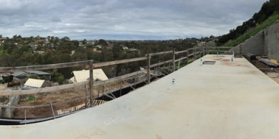 sloping block 4 400x200 72dpi